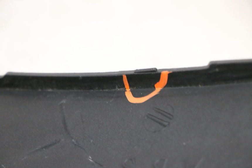 photo de REAR LEFT PANEL MBK WAAP 125 (2008 - 2013) - Fixing points details