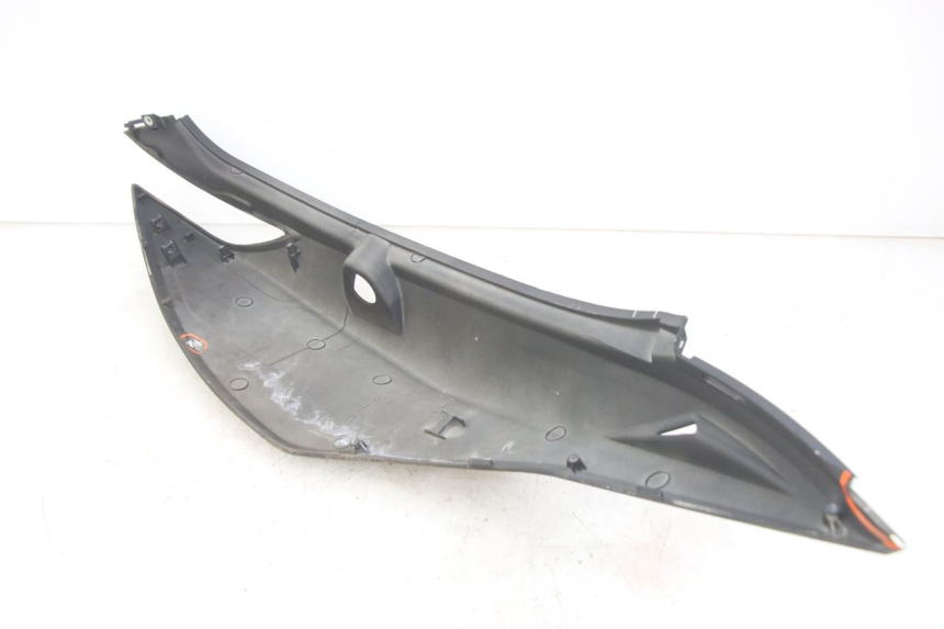 photo de REAR LEFT PANEL KYMCO X-CITING XCITING 400 (2014 - 2018) - Zoom on usage condition