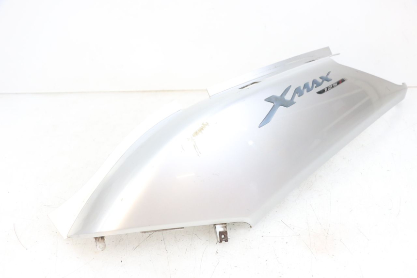 photo de LEFT REAR SIDE PANEL YAMAHA XMAX X-MAX 125 (2006 - 2009) - Technical close-up