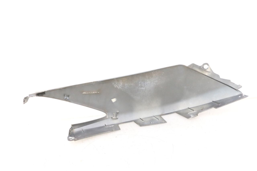 photo de LEFT REAR SIDE PANEL YAMAHA X-MAX XMAX 125 (2010 - 2013) - Product overview
