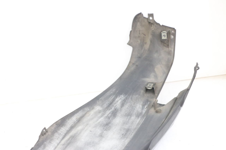 photo de LEFT REAR SIDE PANEL PIAGGIO X10 125 (2012 - 2017) - Technical close-up