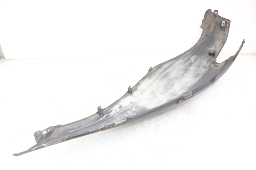 photo de LEFT REAR SIDE PANEL PIAGGIO X10 125 (2012 - 2017) - Product overview