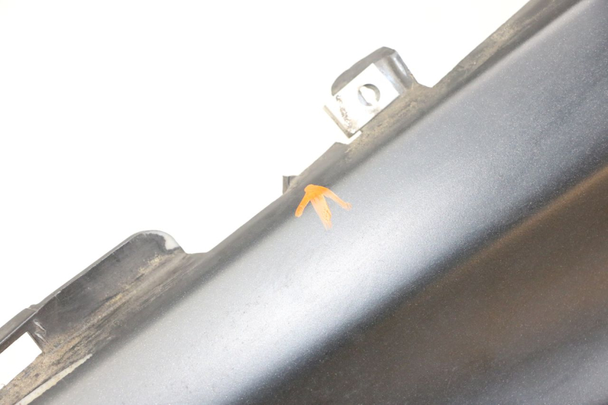 photo de LEFT REAR SIDE PANEL PIAGGIO X10 125 (2012 - 2017) - Surface and material condition