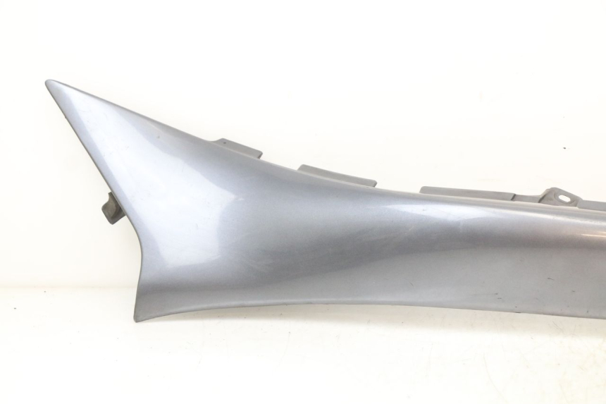 photo de REAR LEFT PANEL YAMAHA XJ600 XJ DIVERSION 600 (1992 - 1997) - Surface and material condition