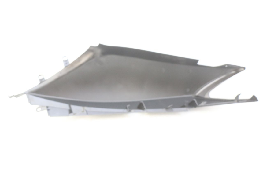 photo de LEFT REAR SIDE PANEL YAMAHA XP T-MAX TMAX ABS 500 (2004 - 2007) - Component detail