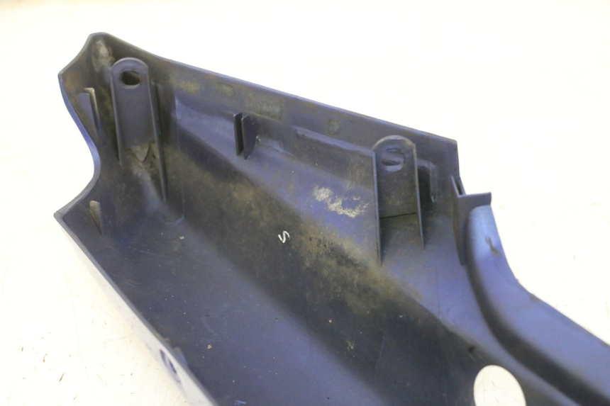 photo de REAR LEFT PANEL YAMAHA FZS FAZER 600 (2001 - 2003) - Component detail