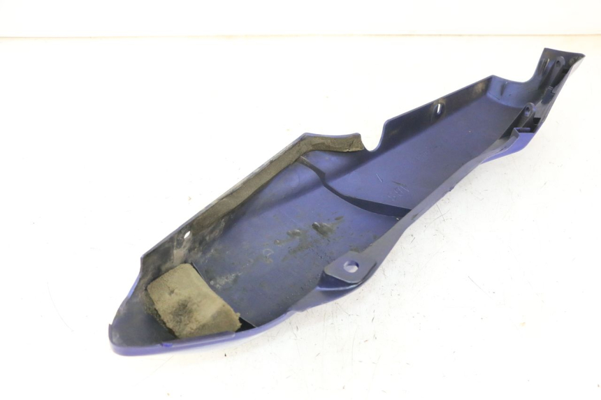 photo de REAR LEFT PANEL YAMAHA FZS FAZER 600 (2001 - 2003) - Technical close-up
