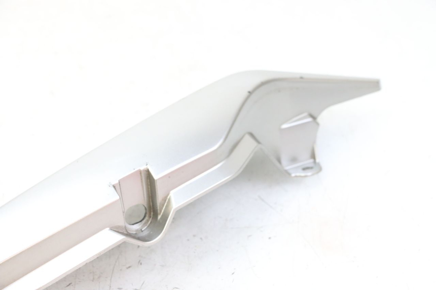 photo de REAR LEFT PANEL YAMAHA XJ6 600 (2008 - 2016) - Checked used part