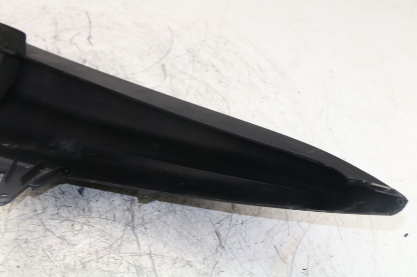 photo de REAR LEFT PANEL YAMAHA YP MAJESTY ABS 400 (2007 - 2009) - Surface and material condition
