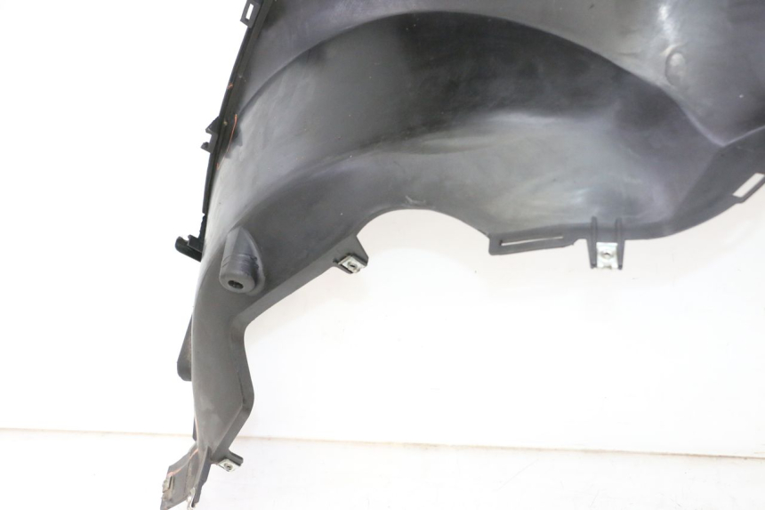 photo de RIGHT FRONT FAIRING QUADRO 4 4D 350 (2015 - 2018) - Distinctive features