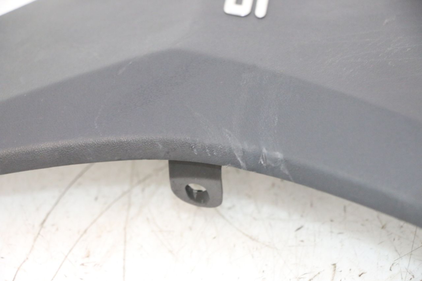 photo de RIGHT FRONT FAIRING KYMCO AGILITY CITY 16P 125 (2015 - 2024) - Distinctive features