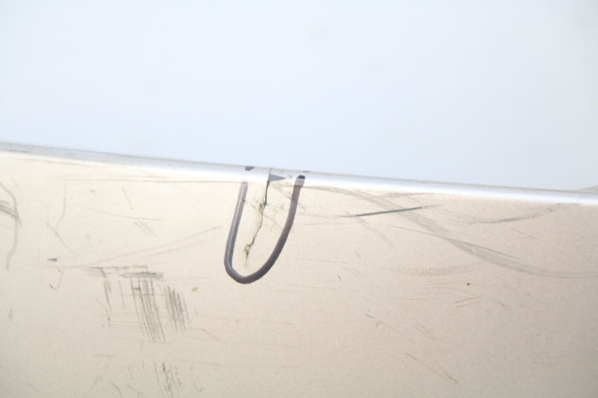 photo de RIGHT FRONT SIDE PANEL ECCITY ARTELEC 670 1 (2013 - 2017) - High-resolution close-up