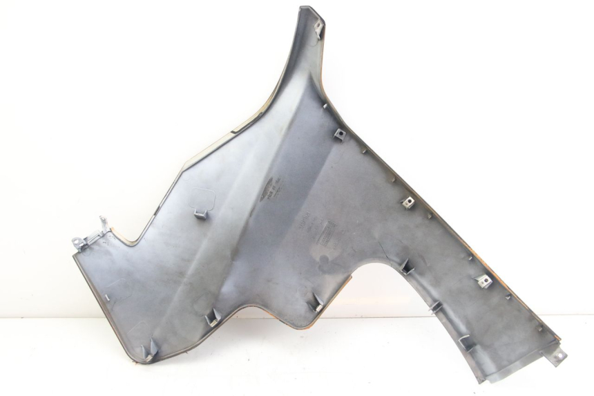 photo de RIGHT FRONT SIDE PANEL APRILIA ATLANTIC 500 (2002 - 2003) - Component detail