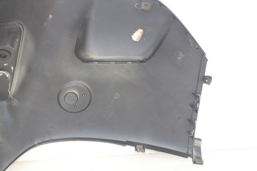 photo de RIGHT FRONT SIDE PANEL BMW C1 125 (2000 - 2003) - Surface and material condition