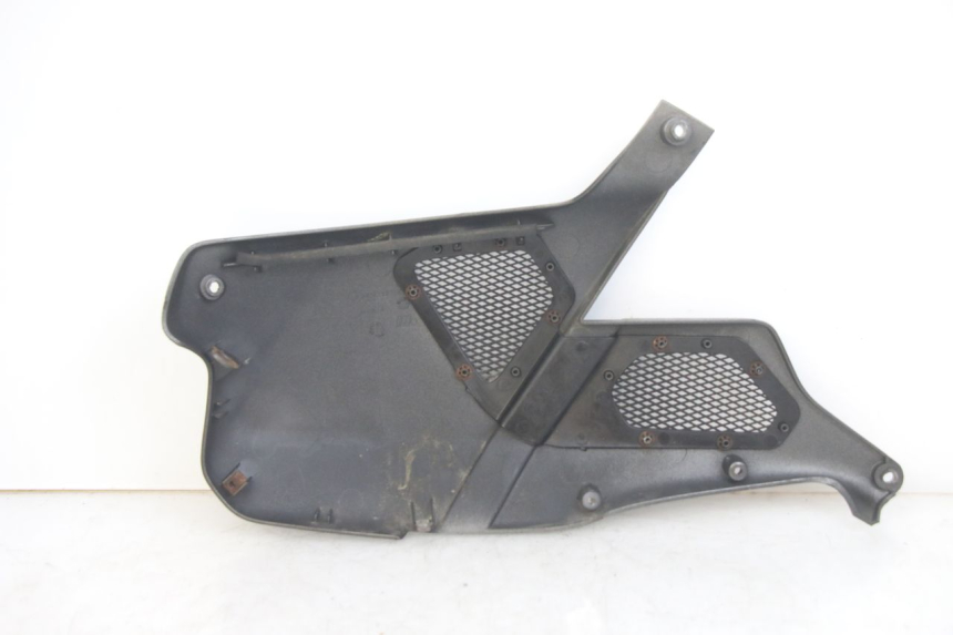 photo de RIGHT FRONT SIDE PANEL GILERA DNA 50 (2000 - 2007) - Alternative perspective