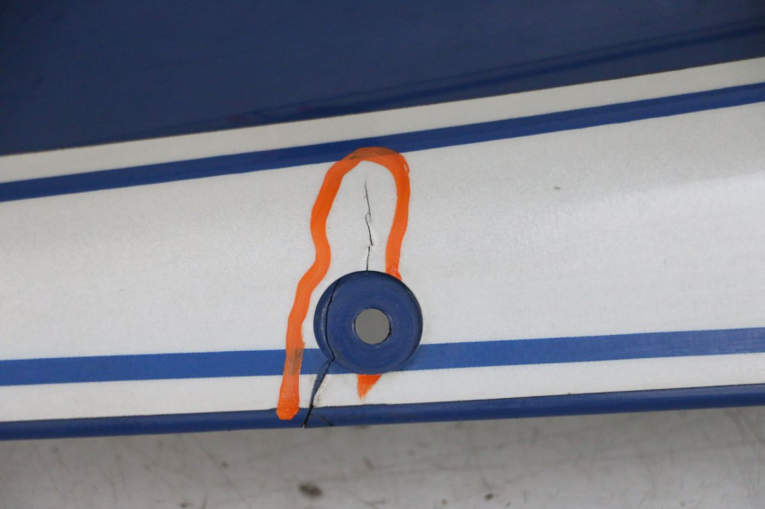 photo de RIGHT FRONT FAIRING YAMAHA FJR ABS 1300 (2006 - 2012) - Distinctive features