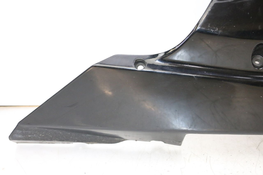 photo de RIGHT FRONT FAIRING SUZUKI GSXR GSX-R 1000 (2003 - 2004) - Fixing points details