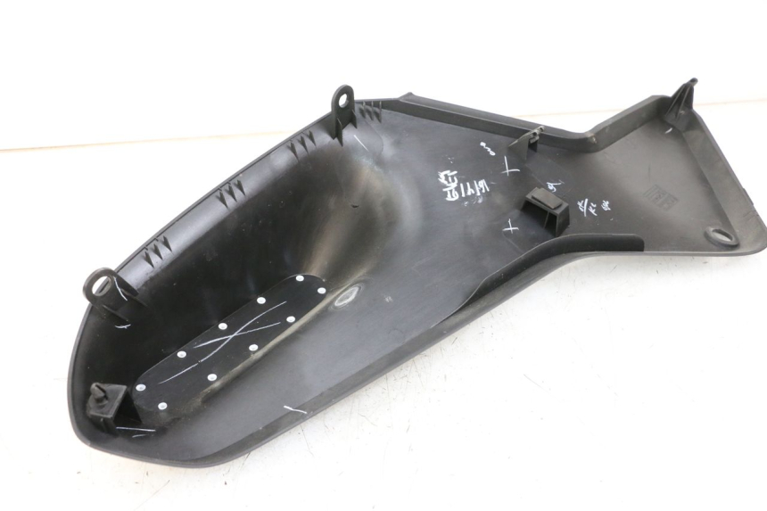 photo de RIGHT FRONT FAIRING HUSQVARNA SVARTPILEN 401 (2018 - 2023) - Alternative perspective