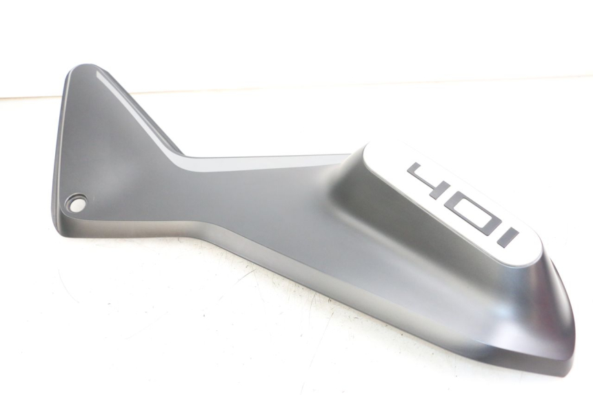 photo de RIGHT FRONT FAIRING HUSQVARNA SVARTPILEN 401 (2018 - 2023) - Surface and material condition