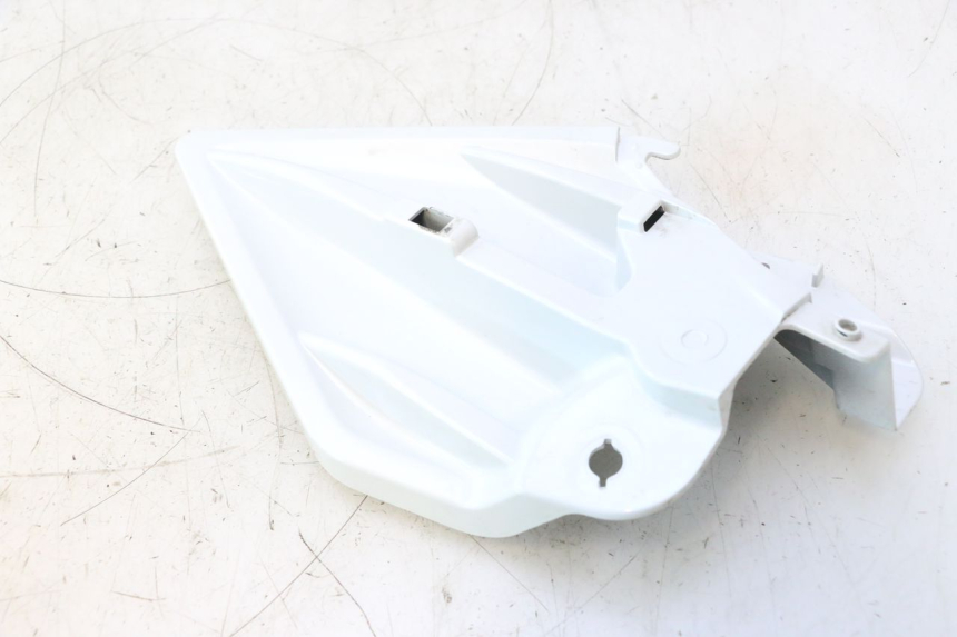 photo de FRONT RIGHT LOWER SIDE PANEL YAMAHA FZ8 800 (2010 - 2016) - Product overview