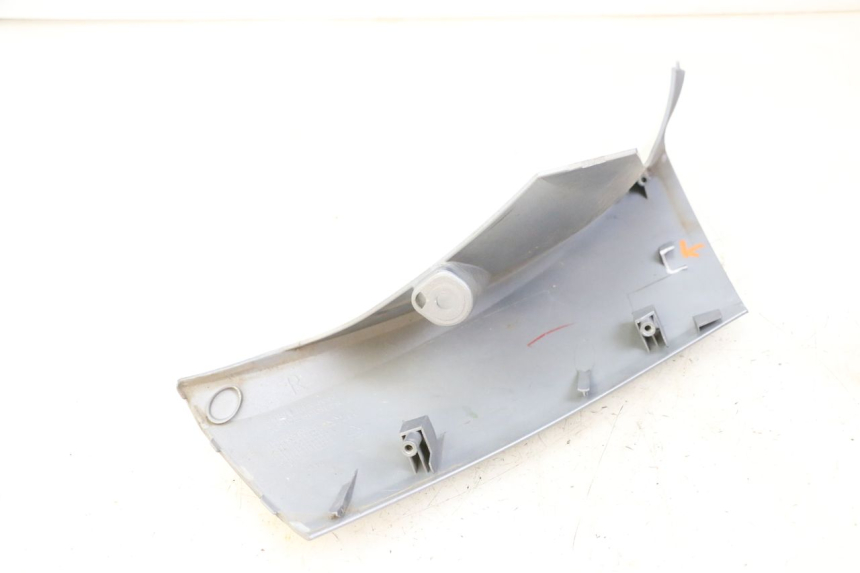 photo de RIGHT FRONT FAIRING SYM JOYMAX 125 (2010 - 2017) - Technical close-up