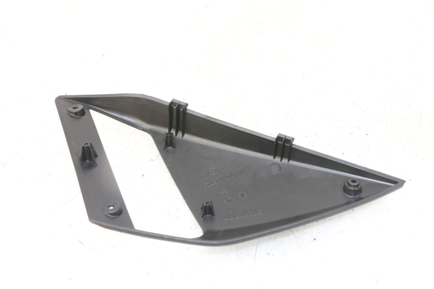 photo de RIGHT FRONT FAIRING GILERA NEXUS 125 (2009 - 2013) - Product overview