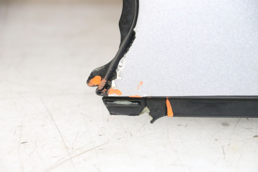 photo de RIGHT FRONT FAIRING HONDA NSR R 125 (1994 - 2003) - Technical close-up