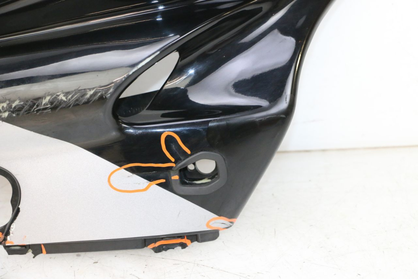 photo de RIGHT FRONT FAIRING HONDA NSR R 125 (1994 - 2003) - Surface and material condition