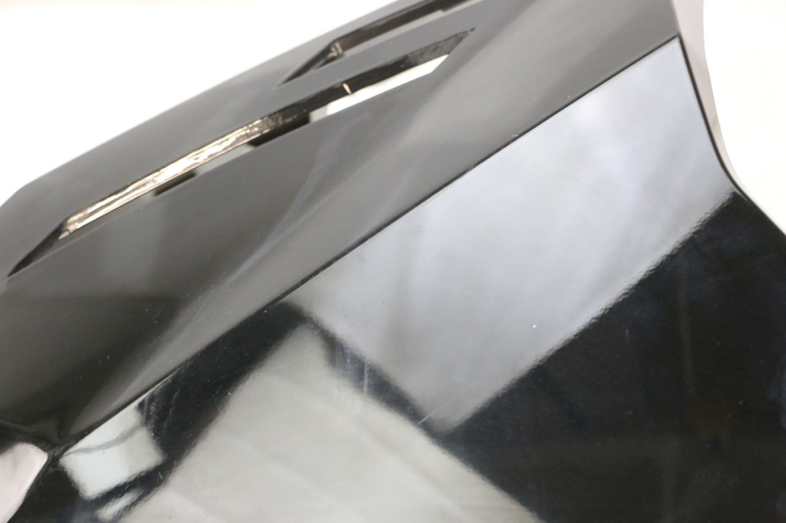 photo de RIGHT FRONT FAIRING PEUGEOT TWEET 4T 50 (2023 - 2025) - Zoom on usage condition