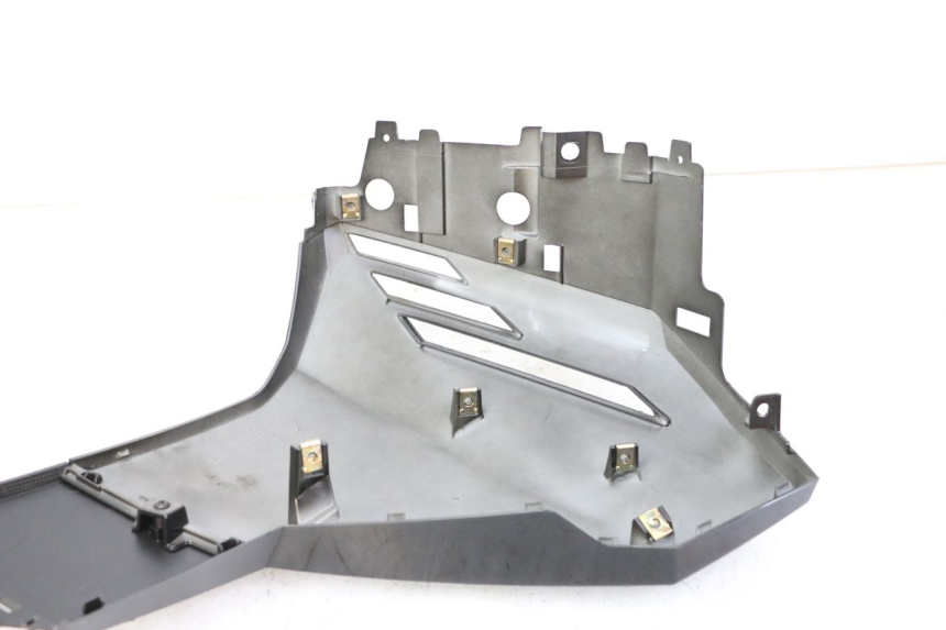 photo de RIGHT FRONT FAIRING PEUGEOT TWEET 4T 50 (2023 - 2025) - Alternative perspective