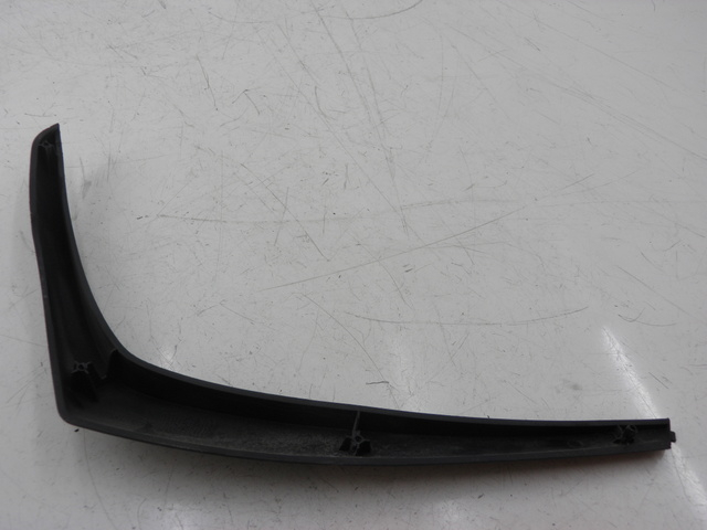 photo de RIGHT FRONT FAIRING PIAGGIO BEVERLY 125 (1998 - 2005) - Component detail