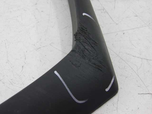 photo de RIGHT FRONT FAIRING PIAGGIO BEVERLY 125 (1998 - 2005) - Zoom on usage condition