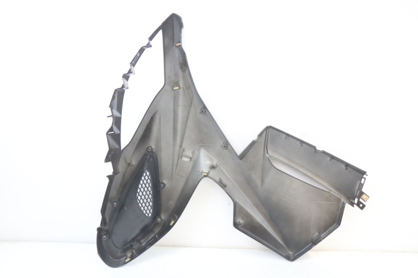 photo de RIGHT FRONT FAIRING KYMCO SUPER 8 125 (2008 - 2015) - Technical close-up