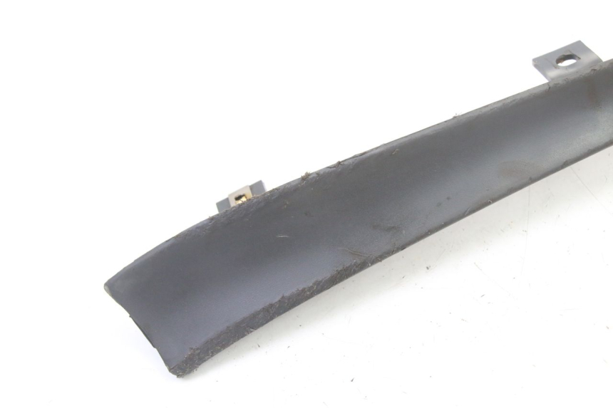 photo de RIGHT FRONT FAIRING PIAGGIO SUPER LX 125 (2000 - 2003) - Component detail