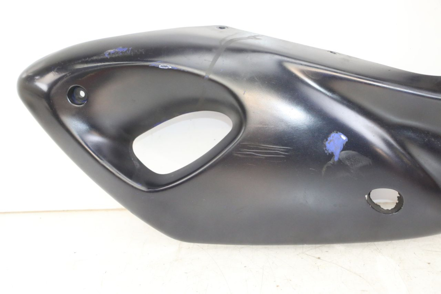 photo de RIGHT FRONT FAIRING SUZUKI SV S 650 (1999 - 2002) - High-resolution close-up