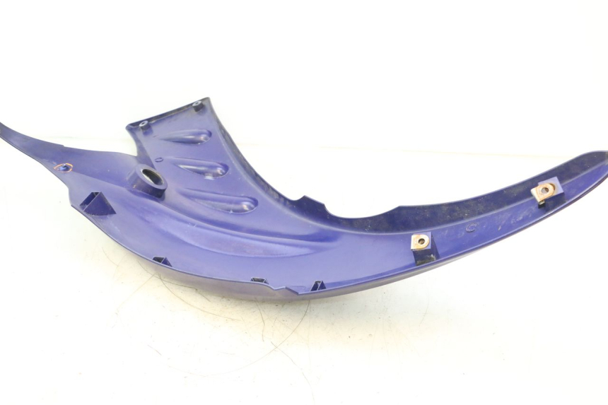 photo de RIGHT FRONT FAIRING YAMAHA WAVE RUNNER GP R 1200 (2000 - 2003) - Component detail