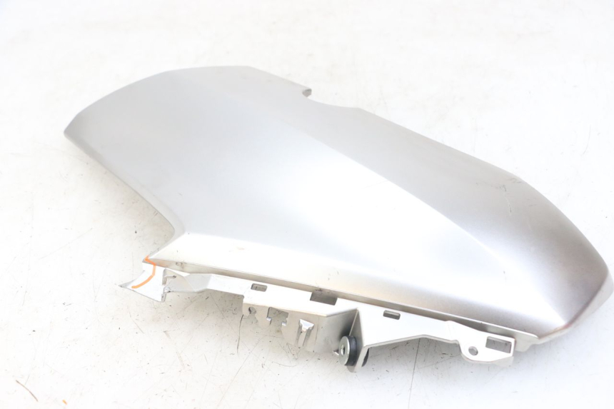 photo de RIGHT FRONT SIDE PANEL YAMAHA XMAX X-MAX ABS 125 (2017 - 2020) - Component zoom