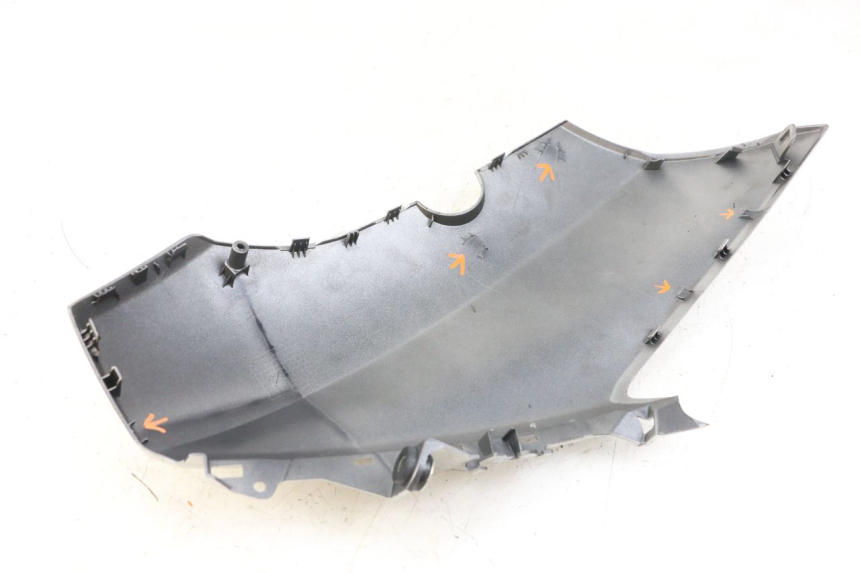 photo de RIGHT FRONT SIDE PANEL YAMAHA XMAX X-MAX ABS 125 (2017 - 2020) - Markings and original references