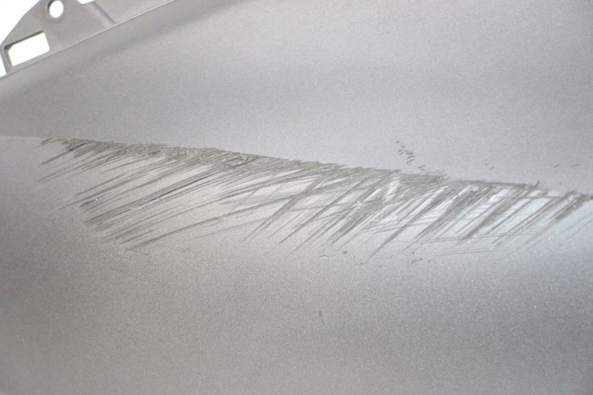 photo de RIGHT FRONT FAIRING YAMAHA XMAX X-MAX 125 (2021 - 2025) - Distinctive features