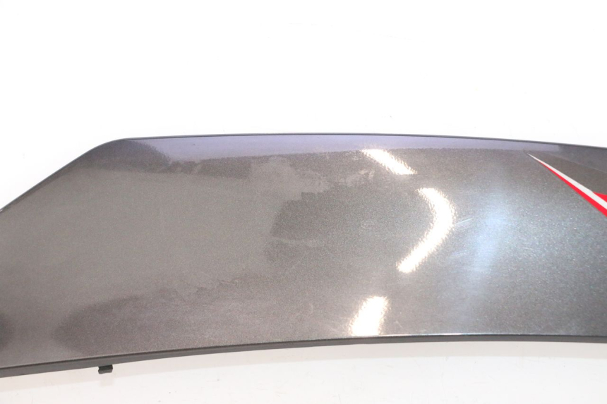 photo de RIGHT FRONT FAIRING YAMAHA YZF R6 600 (2008 - 2009) - Zoom on usage condition