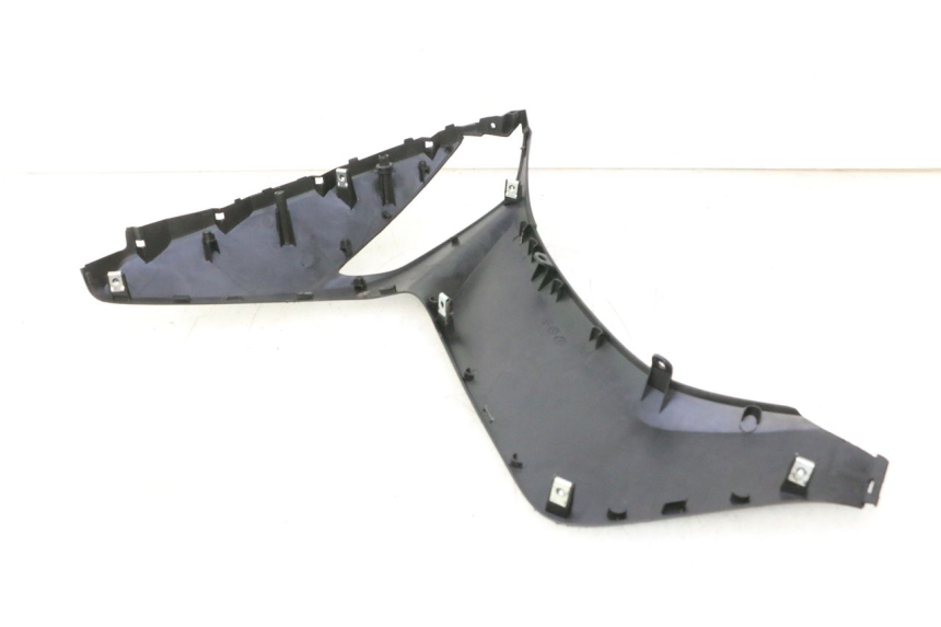 photo de LEFT FRONT FAIRING KYMCO AGILITY 16+ 4T 50 (2018 - 2023) - Alternative angle