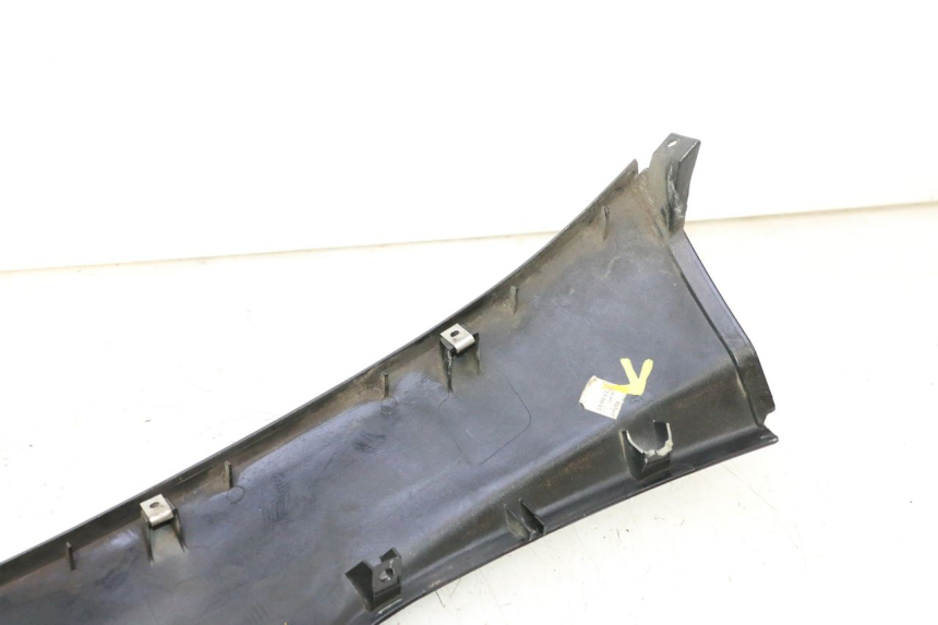 photo de LEFT FRONT FAIRING APRILIA ATLANTIC S 125 (2010 - 2013) - High-resolution close-up