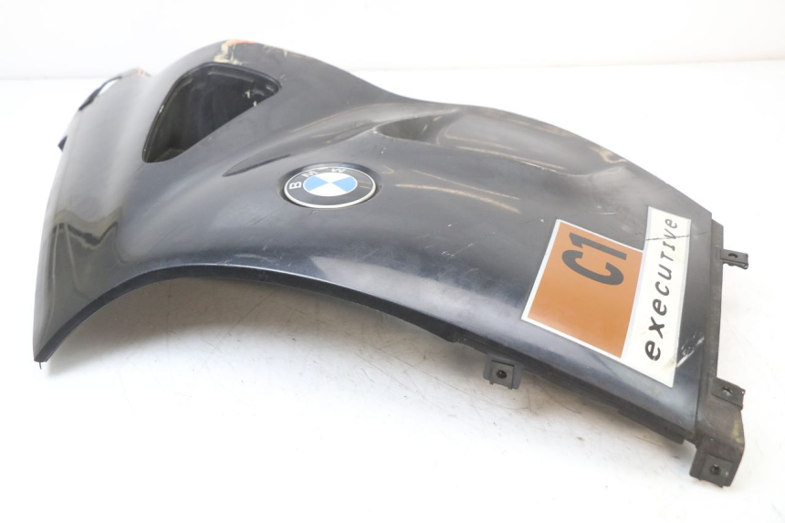 photo de LEFT FRONT SIDE PANEL BMW C1 125 (2000 - 2003) - Zoom on usage condition