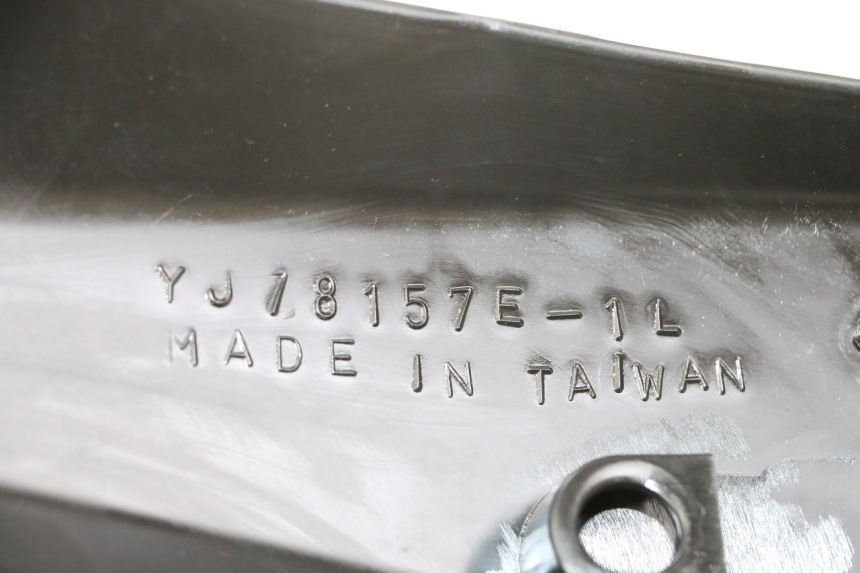 photo de LEFT FRONT FAIRING DERBI SENDA SM DRD X-TREME 50 (2011 - 2017) - Component detail