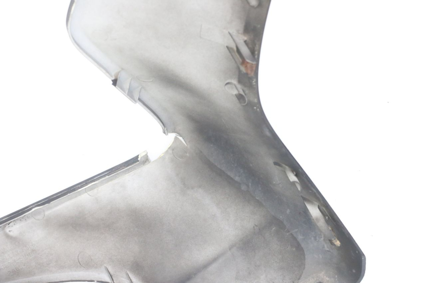 photo de Left front side panel KYMCO DINK STREET ABS 125 (2011 - 2018) - Technical close-up
