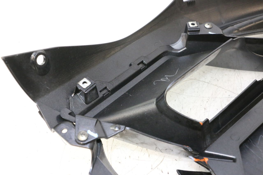 photo de LEFT FRONT SIDE PANEL KAWASAKI ER-6 ER6 F ABS 650 (2012 - 2016) - Fixing points details