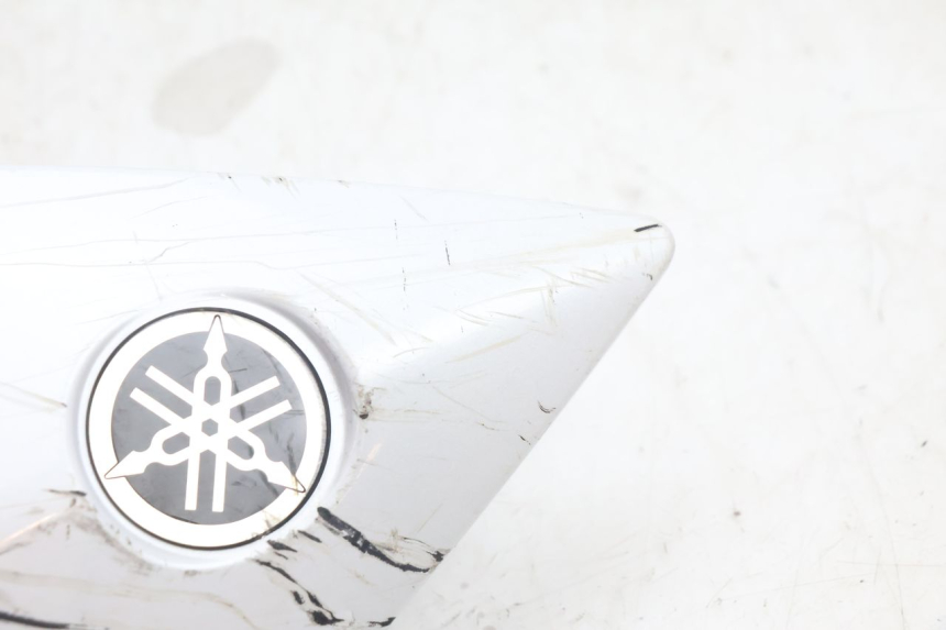 photo de LEFT FRONT FAIRING YAMAHA FZ8 800 (2010 - 2016) - Technical close-up