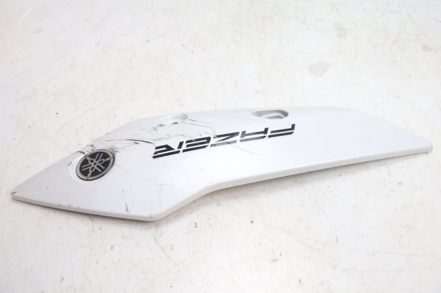 photo de LEFT FRONT FAIRING YAMAHA FZ8 800 (2010 - 2016) - Fixing points details