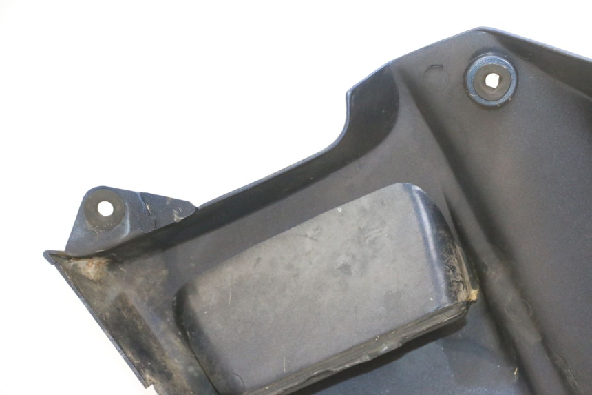 photo de LEFT FRONT FAIRING KAWASAKI GPX R WARBIRD 600 (1988 - 1993) - Distinctive features