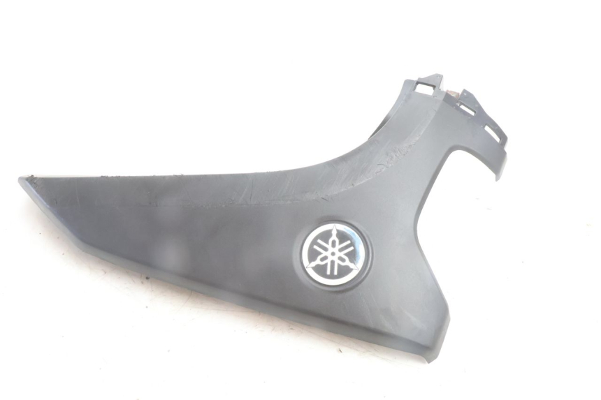 photo de FRONT LEFT LOWER SIDE PANEL YAMAHA N-MAX NMAX 125 (2021 - 2024) - Product overview